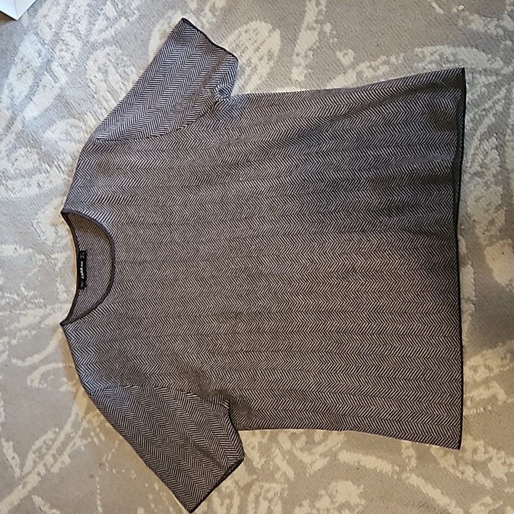 Zara knit top sz Large